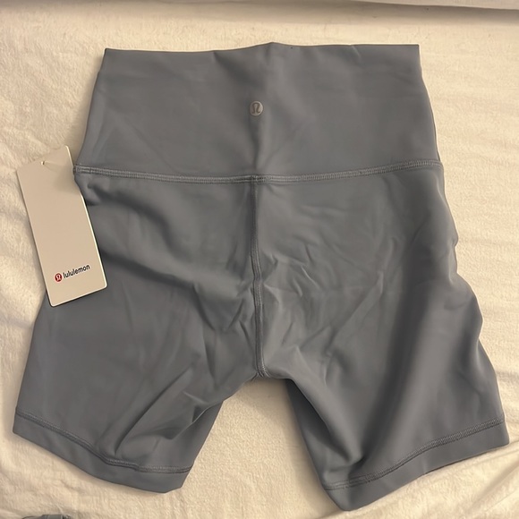 Lululemon Wunder Train High Rise Shorts 6” - Picture 3 of 3